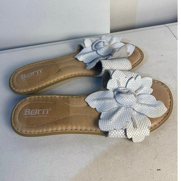 Born Womens White Leather Flower Flat Slip On Slide Sandal Size 5 - Picture 2 of 5
